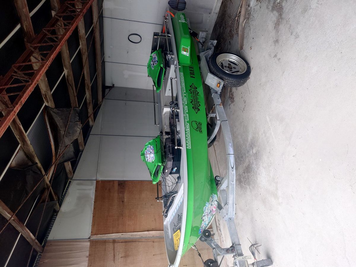 新古品】トーハツボート2馬力船外機付き | 山崎ヤンマー